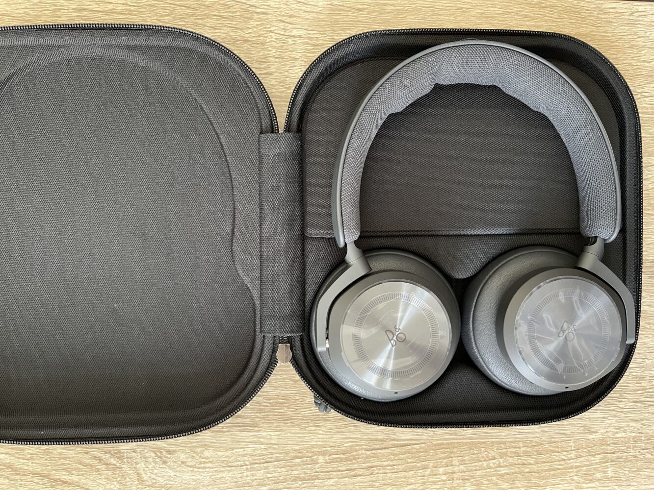 Bang olufsen hx. BEOPLAY HX. Hisiwell hx2730. Bang & Olufsen BEOPLAY HX коробка.