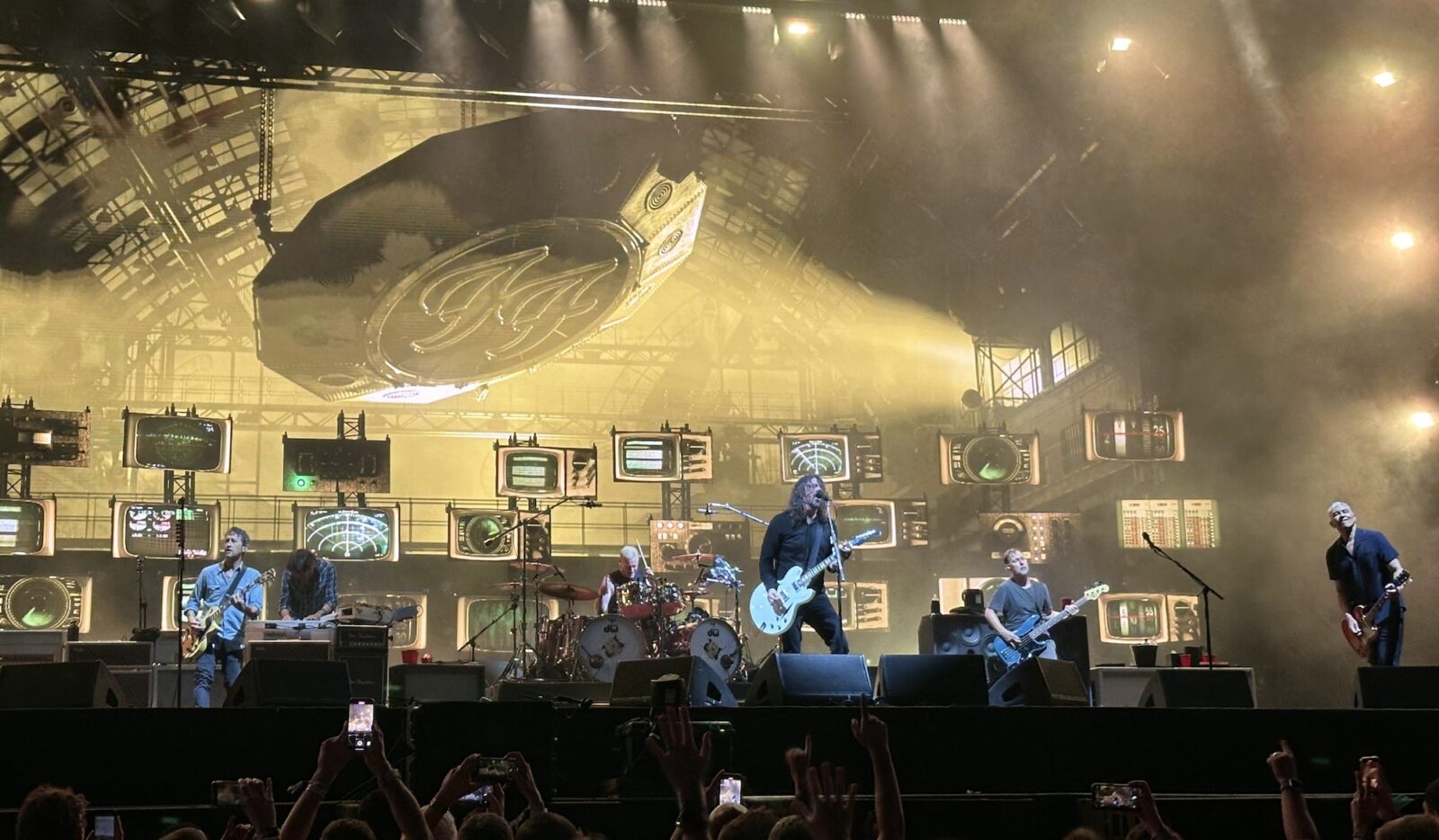 Foo Fighter performing on Stage